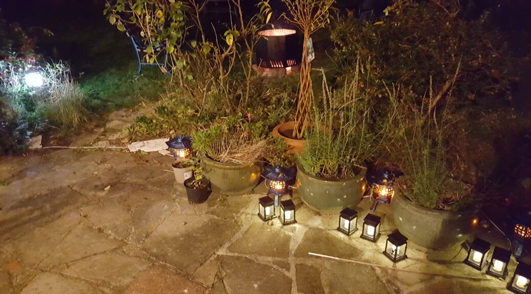 Flickering flame lights